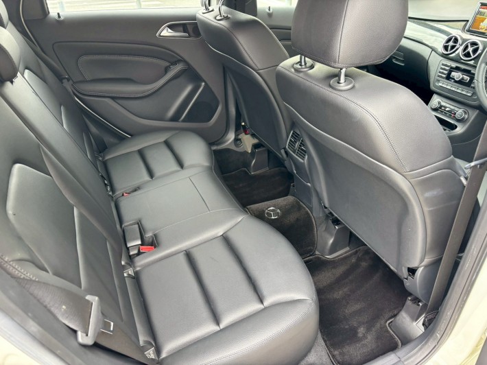 LINE_ALBUM_20251112_251112_5